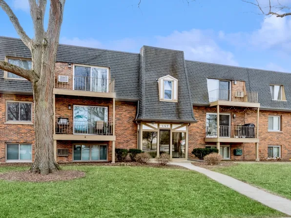 447 Cavalier Ct APT 3-6, Dundee, IL 60118