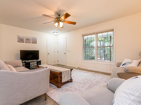 5th image of 98 Leland Road