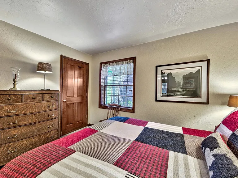 1480 Ormsby Dr — Photo 18