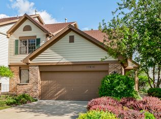 27W212 Chelsea Cir, Winfield, IL 60190