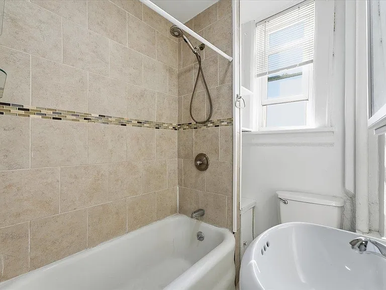 61 65th St #8 — Photo 11