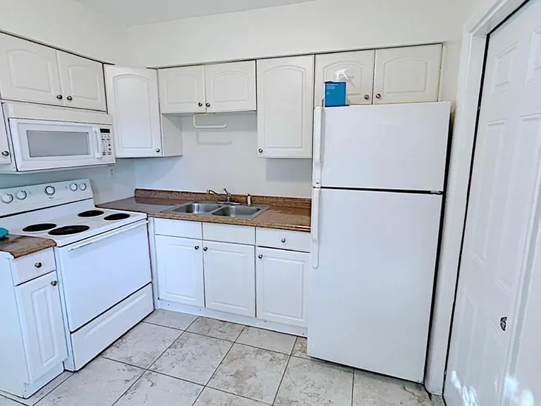 511 SE 2nd Ave #2 — Photo 7