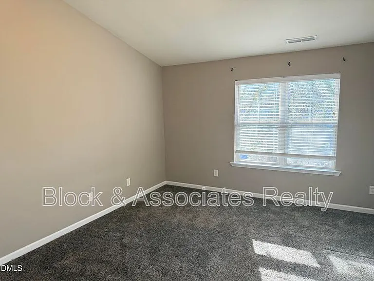 3102 Berkeley Springs Pl — Photo 11