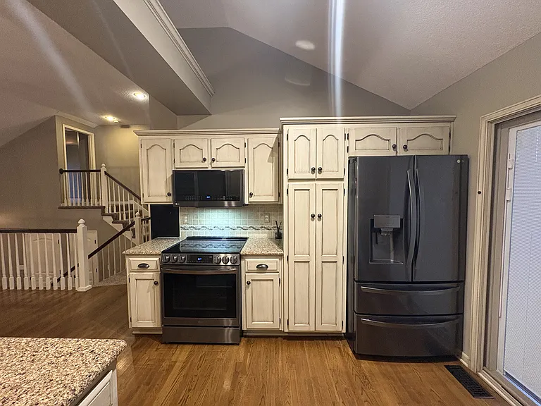 5325 NE Sunshine Dr — Photo 21