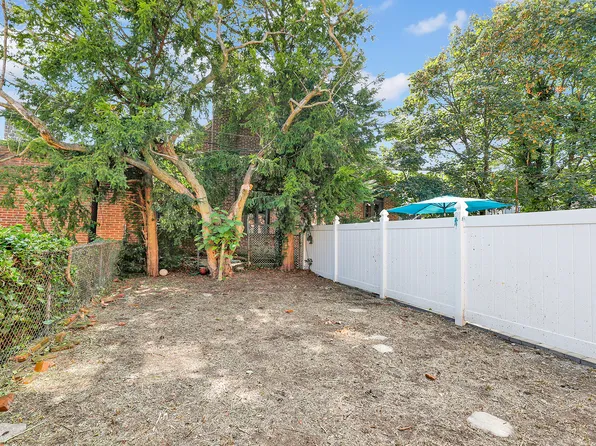 452 Marine Avenue image 18 of 19