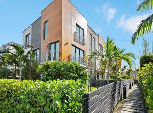 918 NE 4th St, Fort Lauderdale, FL 33301