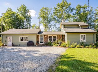 7 Marl Road, Farmingdale, NJ 07727