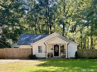 2421 Finchley Dr, Charlotte, NC 28215