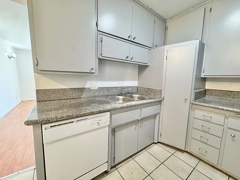 9820 Exposition Blvd — Photo 7