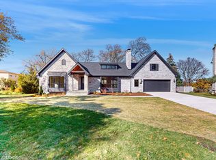 1012 Hastings St, Park Ridge, IL 60068