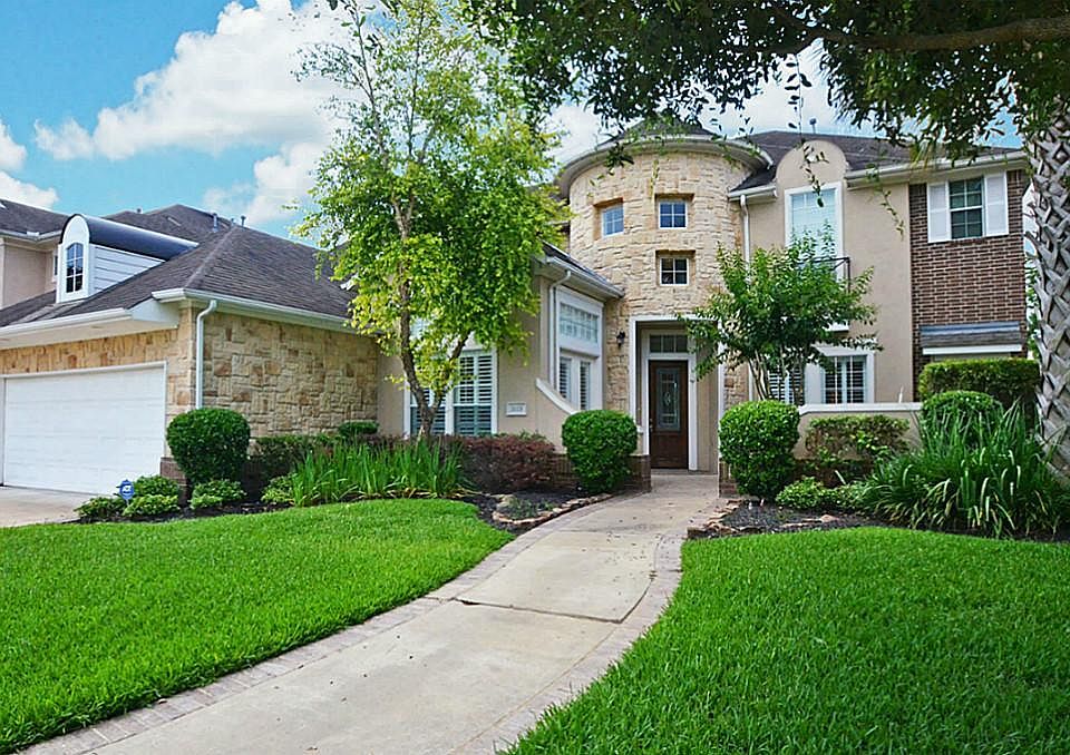 1st image of 5119 Pineridge Dr