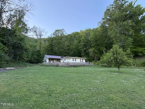 816 W 15th St N, Big Stone Gap, VA 24219