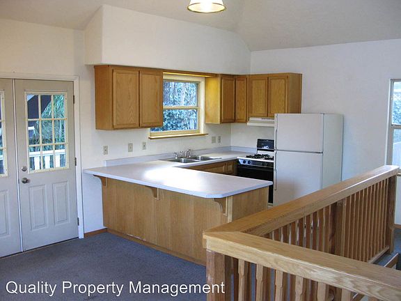 2nd image of 14 Beach Ave