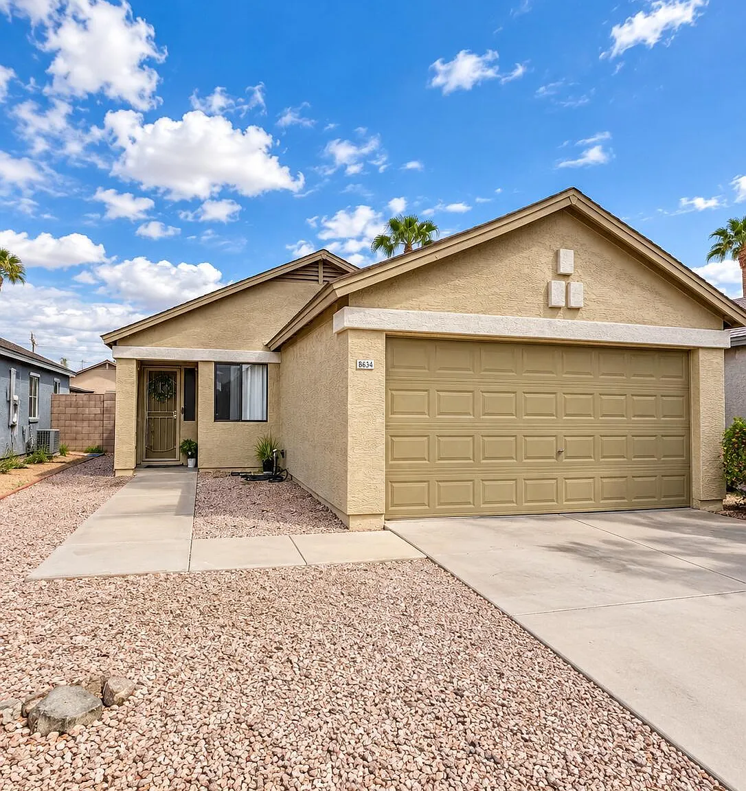 3 bed, 2.0 bath, 1065 sqft, $1,850 — Photo 1