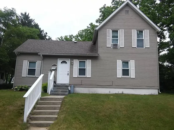 916 N Hill St, South Bend, IN 46617