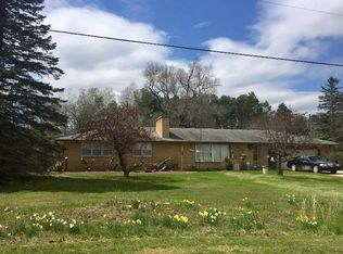 2923 N Sturgeon Rd, Midland, MI 48642