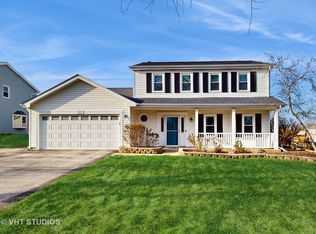 1117 Howard Dr, Schaumburg, IL 60193