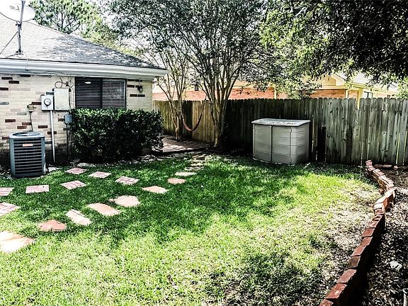 3rd image of 15507 Evergreen Grove Dr
