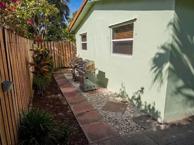 3717 S Longfellow Cir — Photo 15