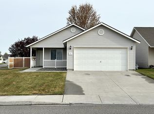 7911 Deschutes Dr, Pasco, WA 99301