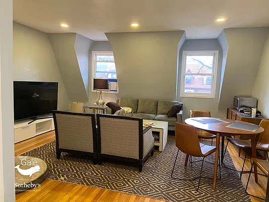 Rented by Daniel Gale Sotheby's International Realty | media 3