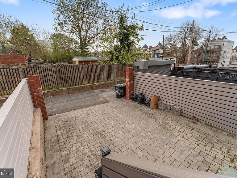 2421 1st St NW #1 — Photo 35
