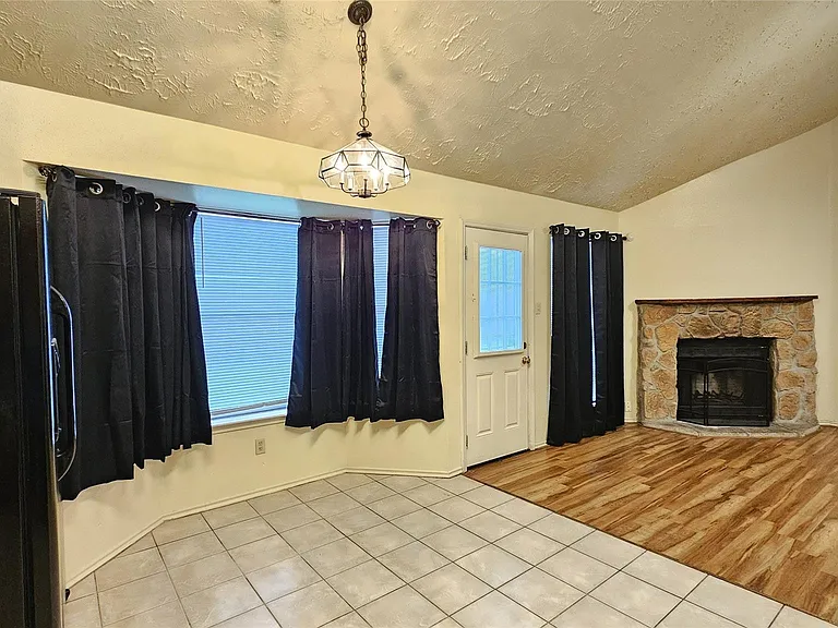 8731 Croteau Dr — Photo 5