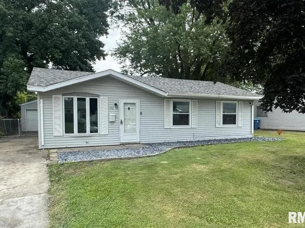 1712 Fairfield Dr, Springfield, IL 62702