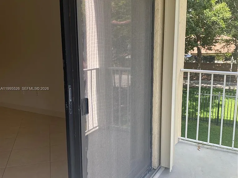9301 SW 92nd Ave #210-C — Photo 22