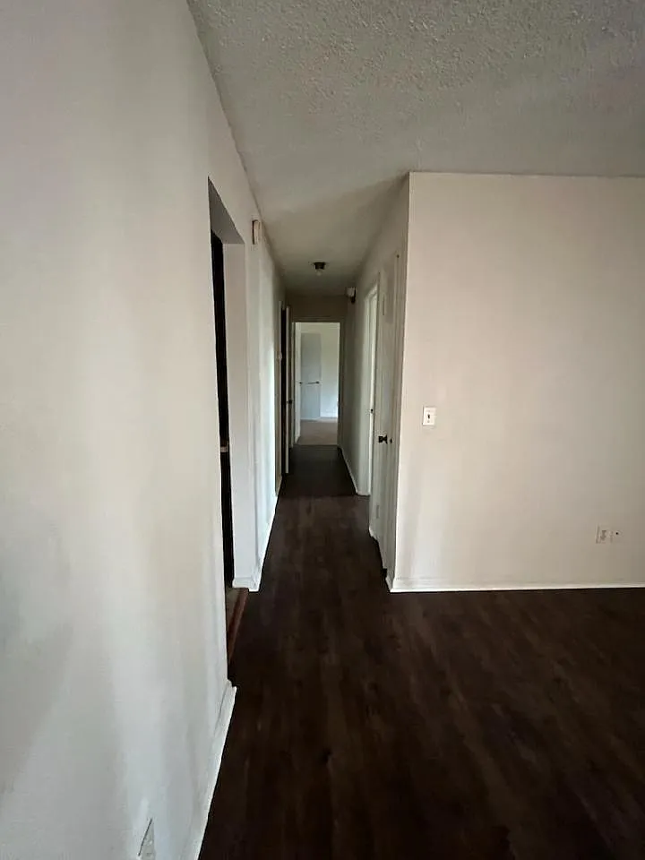 2 bed, 800 sqft, $875 — Photo 2