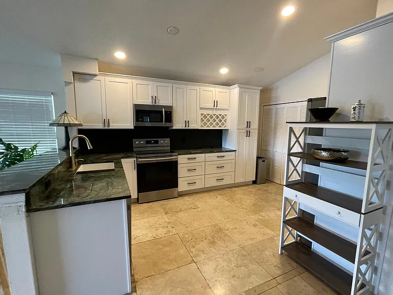 9705 Fredericksburg Rd — Photo 13