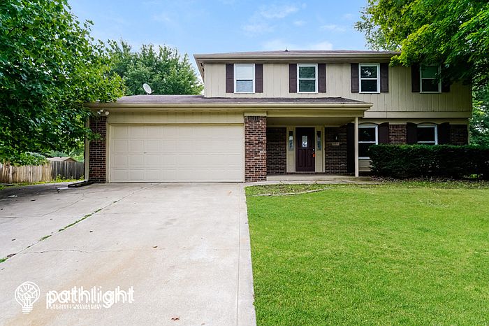 1st image of 907 Wood Creek Pl