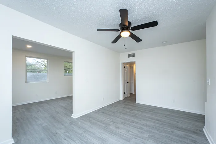 1537 W 7th St #B — Photo 3
