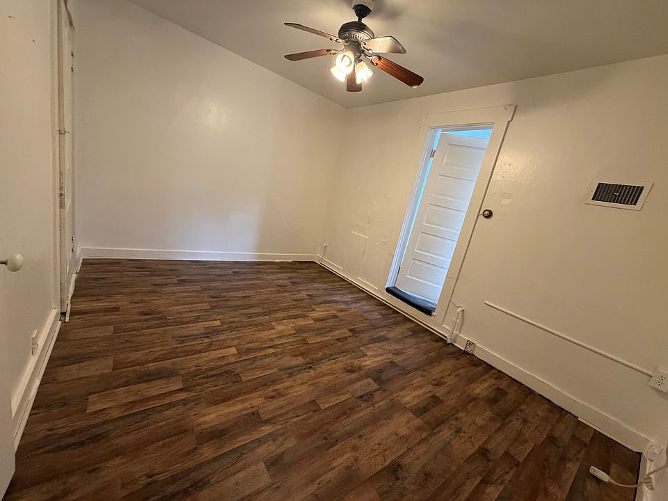 1st image of 409 S Walnut St Unit 1/2