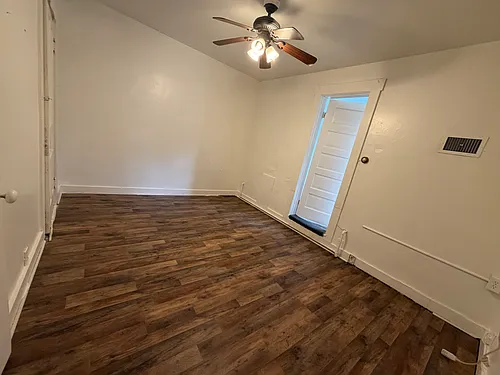 409 S Walnut St #1/2 Photo 1