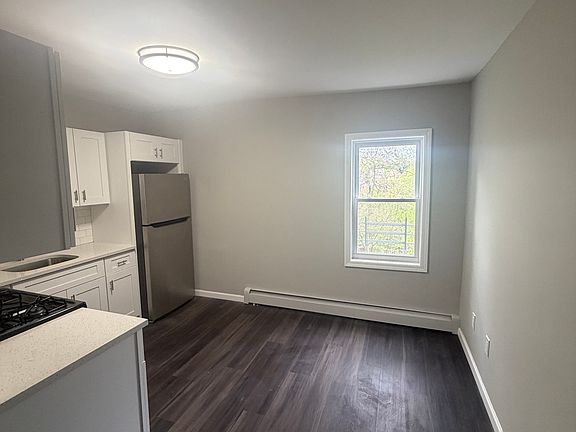 2nd image of 73 York Ave Floor 2