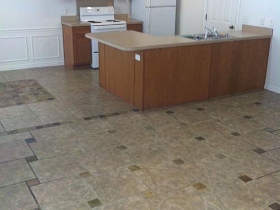 5th image of 824 W Melmar Dr