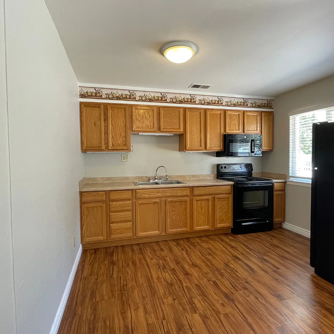 2 bed, 700 sqft, $1,550 — Photo 4