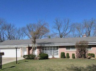 1802 Whitehall Rd, Rockford, IL 61107