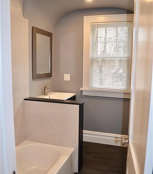 82 Douglas Rd #B — Photo 5