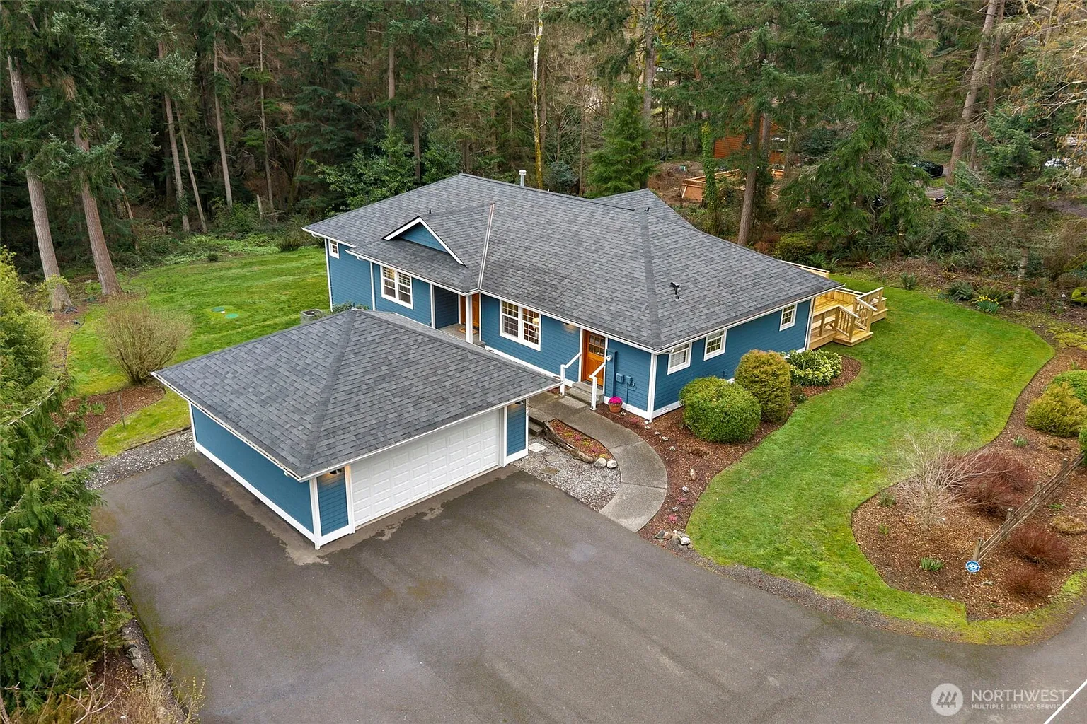 15375 Sunrise Drive NE photo 1