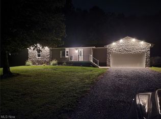 5813 Watson Rd, Hubbard, OH 44425