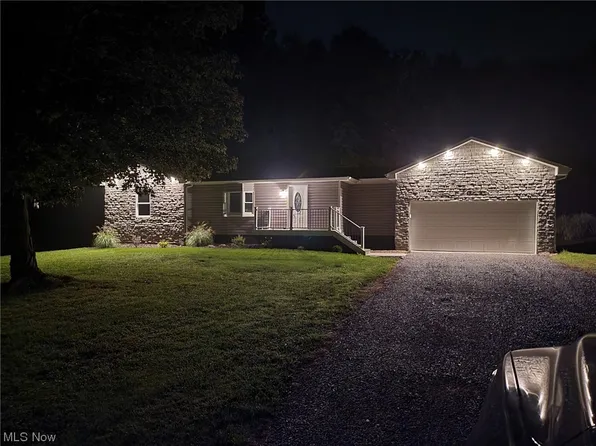 5813 Watson Rd, Hubbard, OH 44425