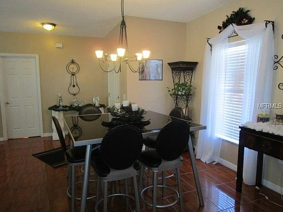 3rd image of 1008 Darlington Ct