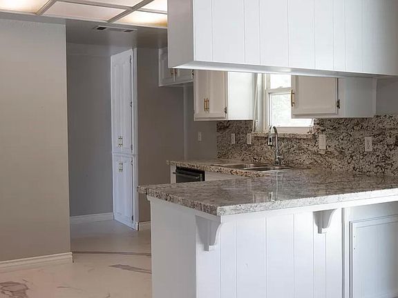 5th image of 5636 W Seeger Ct