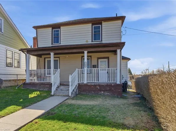 154 Niagara Falls Rd, Thorold, ON L2V 1H6