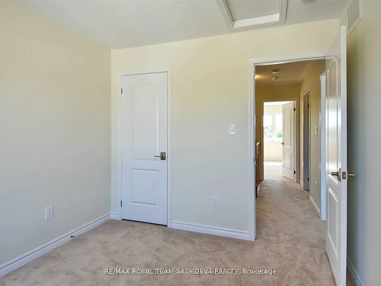 10 Heron Park Pl — Photo 21