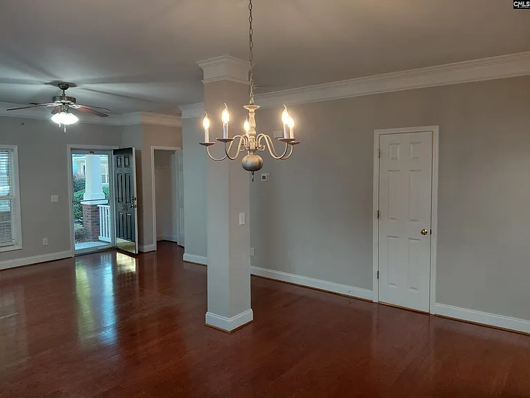 300 Hampton Forest Dr — Photo 8