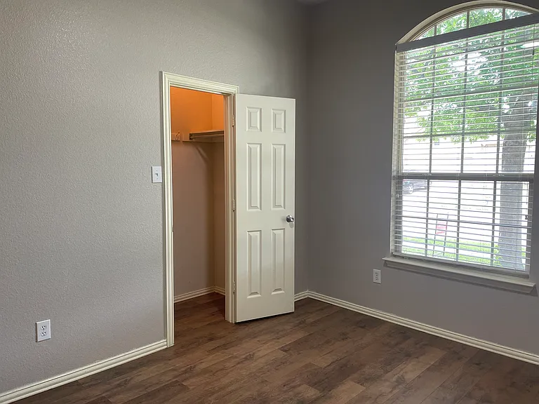 660 Payton Way — Photo 28