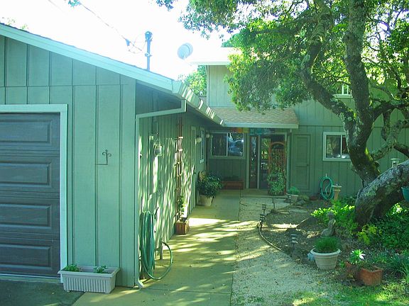 GRANNY UNIT ENTRANCE